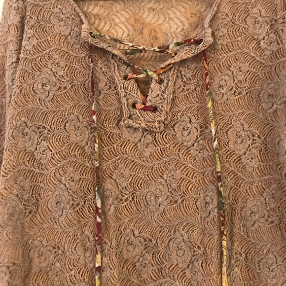 Gimmicks laced up lace top - Picture 2 of 8